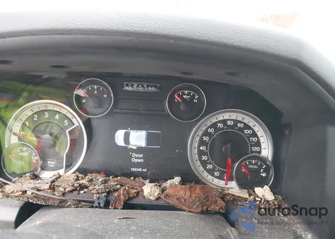 2018 Ram 2500 Big Horn 4X4 6'4 Box from USA, damaged, VIN 3C6UR5DL1JG191098